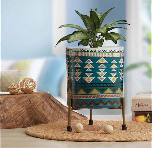 Metal Pot Eye Catching